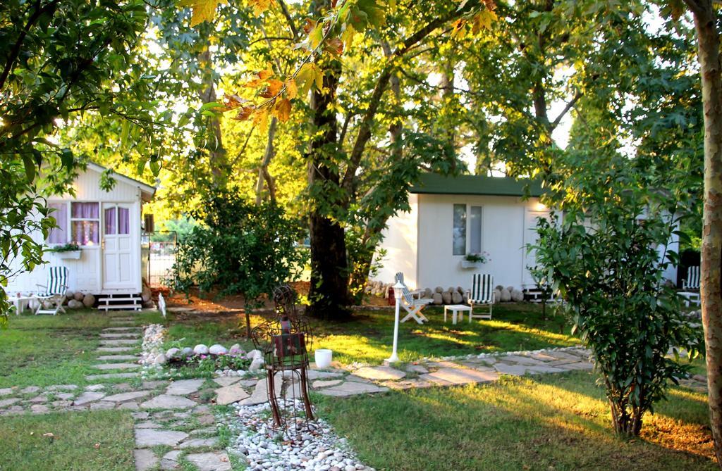 Defne Pension Çıralı Exteriör bild
